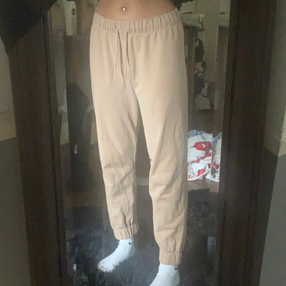 TAN SWEATPANTS | SIZE MEDIUM